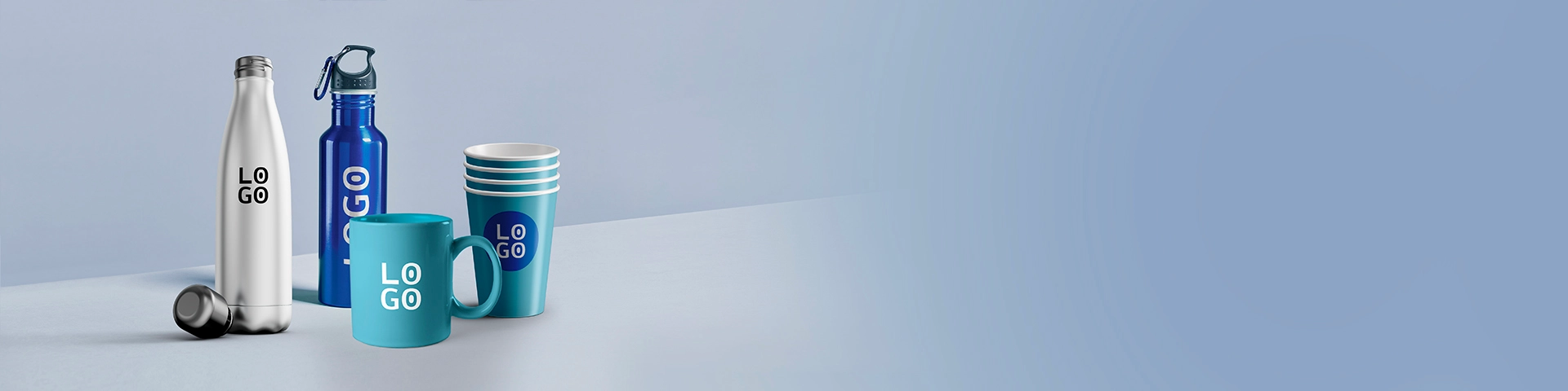 בקבוקים וכוסות