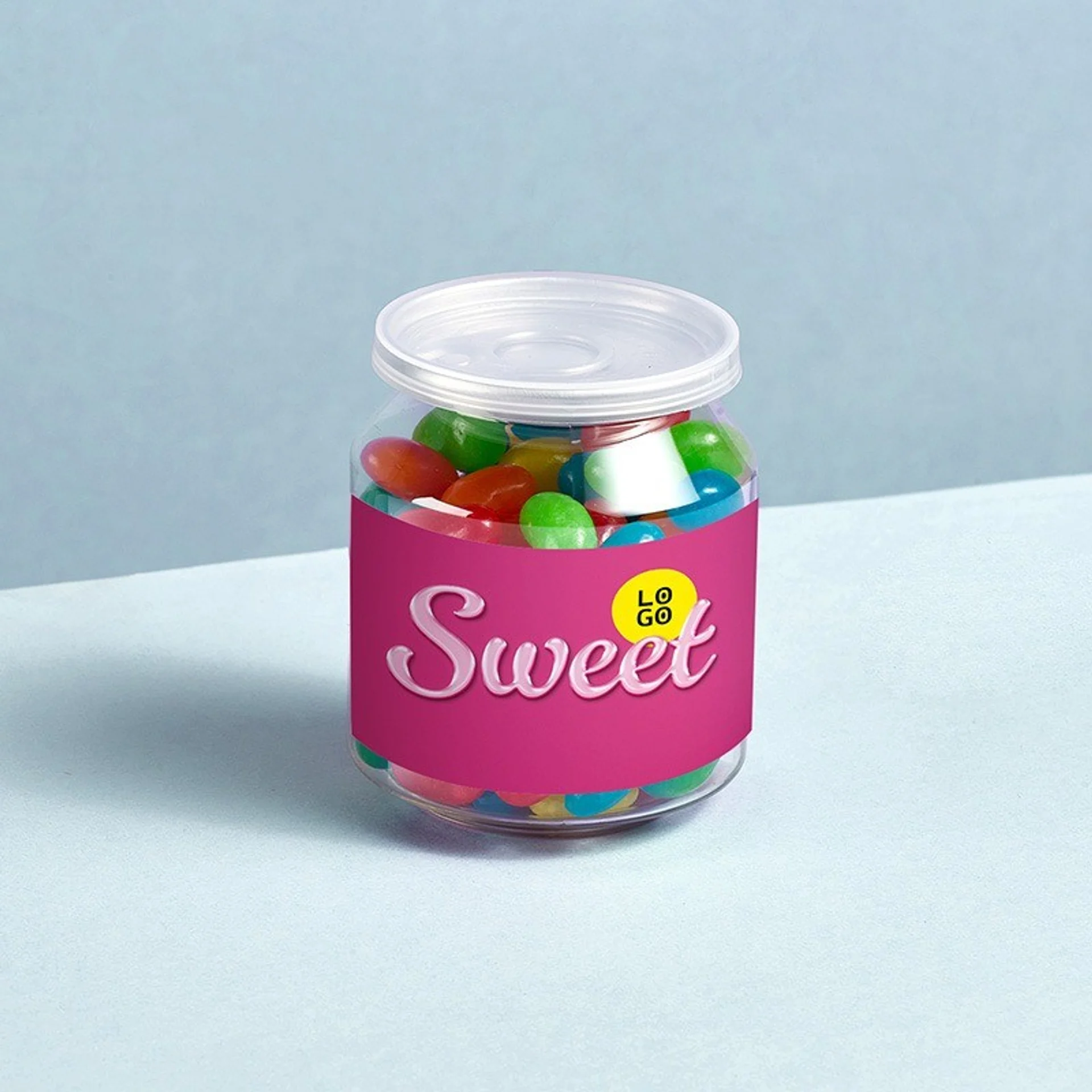 סוכריות ג'לי בקופסה שקופה